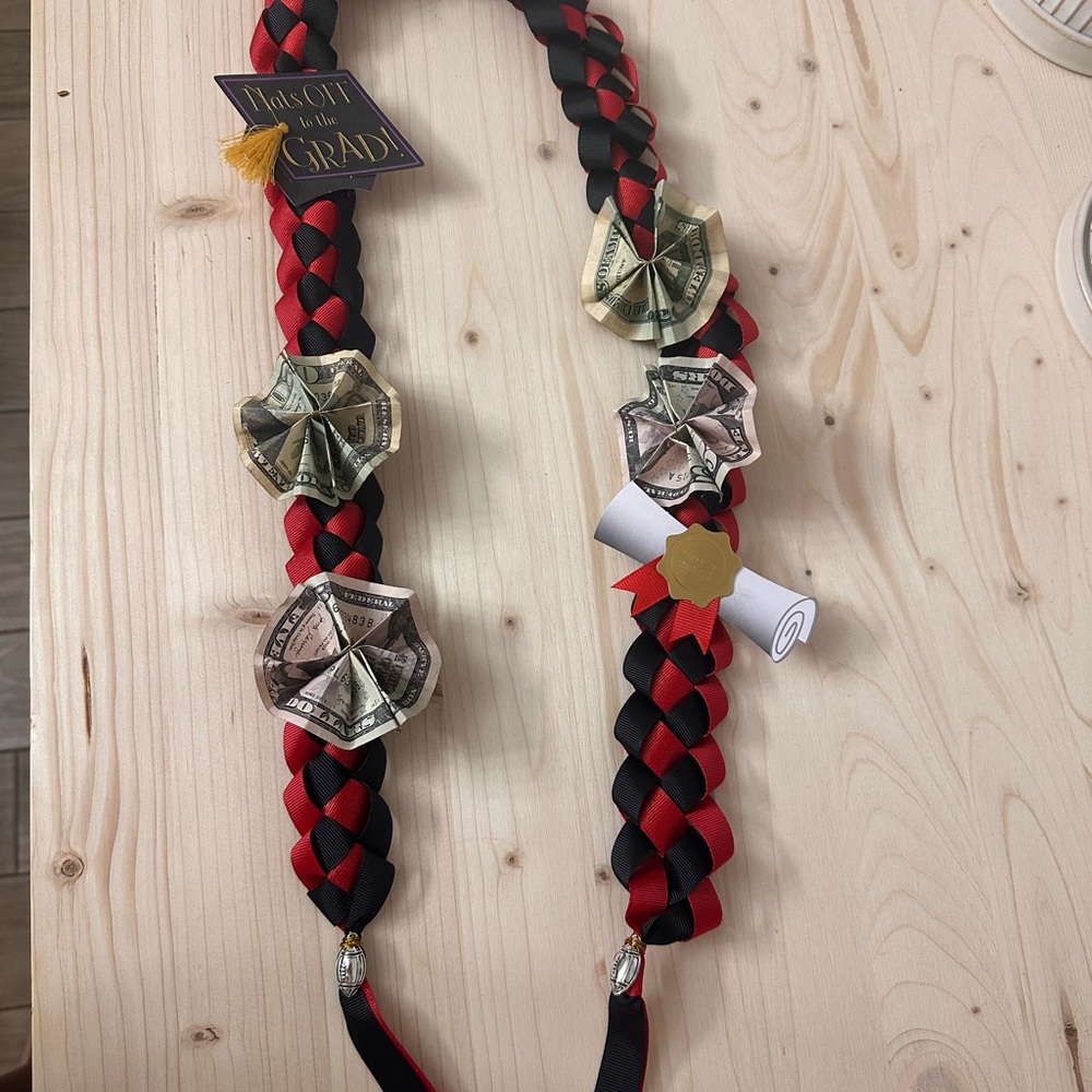 Graduation Lei’s custom design - Picture 3 of 4